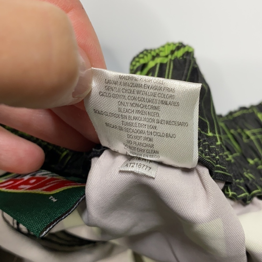 Mountain Dew Black Green Check Swim Trunks Size 36 - Picture 7 of 8